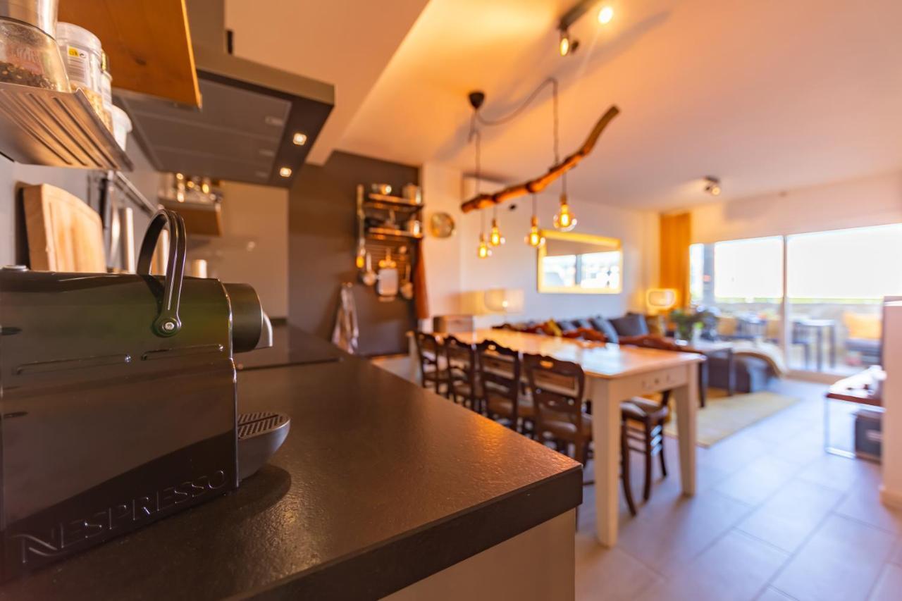 Near Beach, Cosy Terrace, Pool & Fibre Wifi *