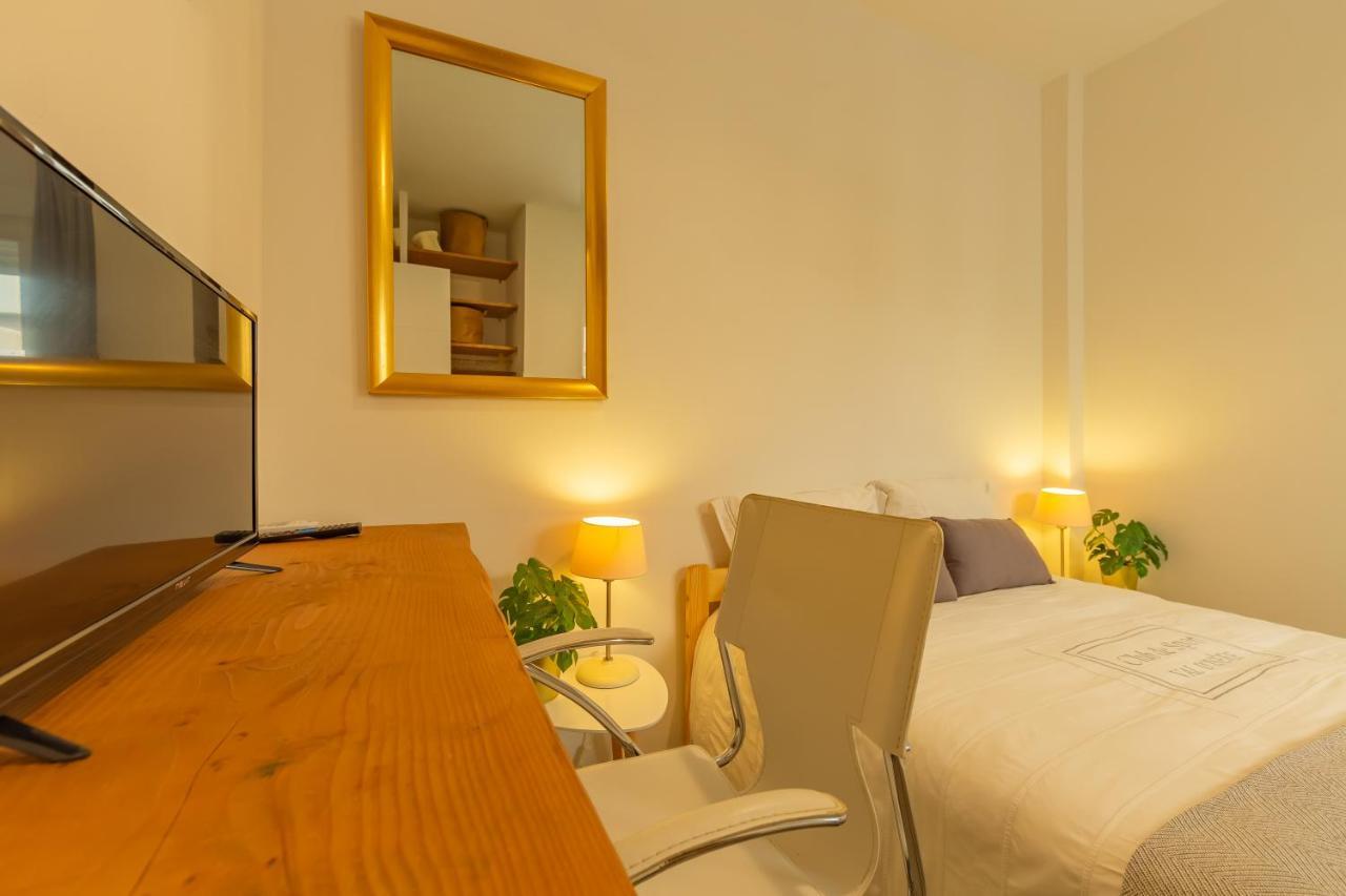 Apartment Near Beach, Cosy Terrace, Pool & Fibre Wifi