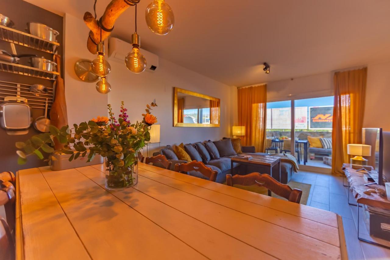 Apartment Near Beach, Cosy Terrace, Pool & Fibre Wifi